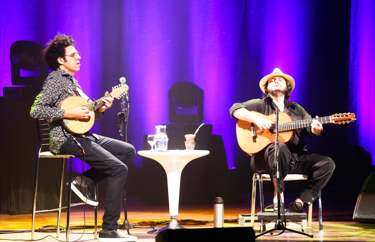 Encontros Musicais com Yamandu Costa e Hamilton de Holanda